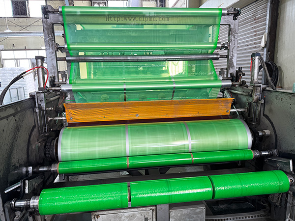 绿色缠绕膜生产过程实拍
